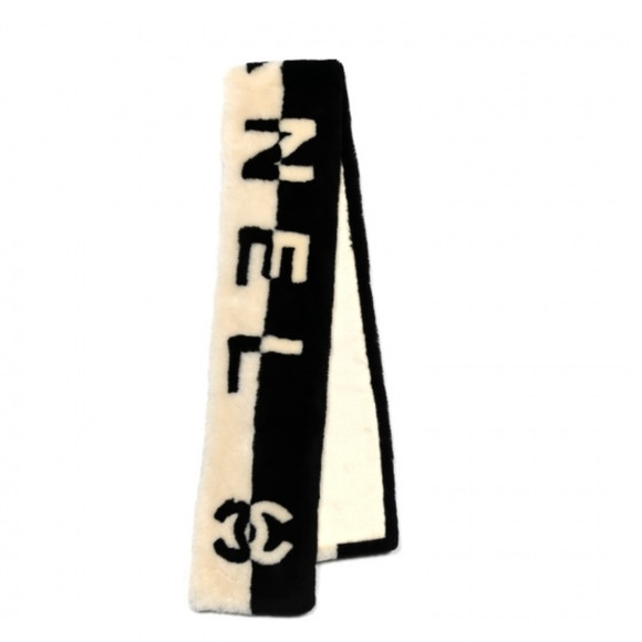 NWOT Chanel Shearling Scarf - Picture 2 of 9
